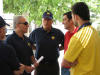 Carlos junto a las atoridades deportivas